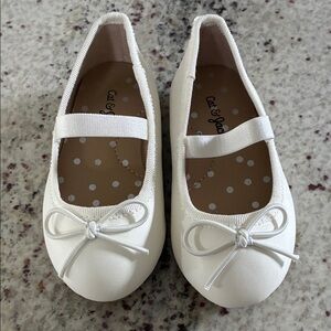 Cat & Jack White Kids Dress Shoes with Bow, never worn